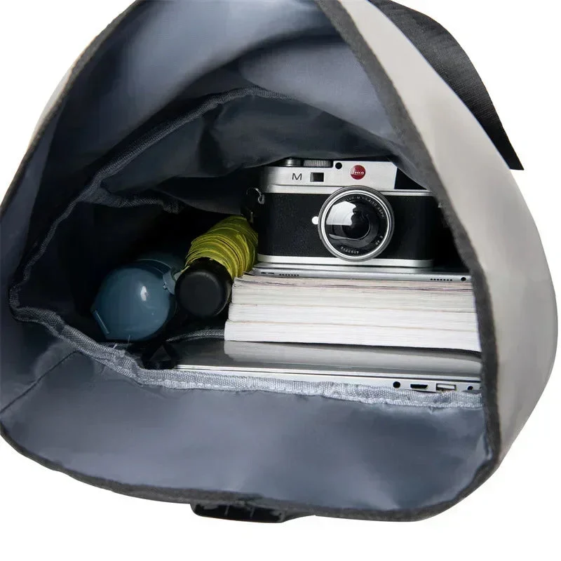 Rolltop Rucksack Wasserdicht Grau Stylisch – Bild 7